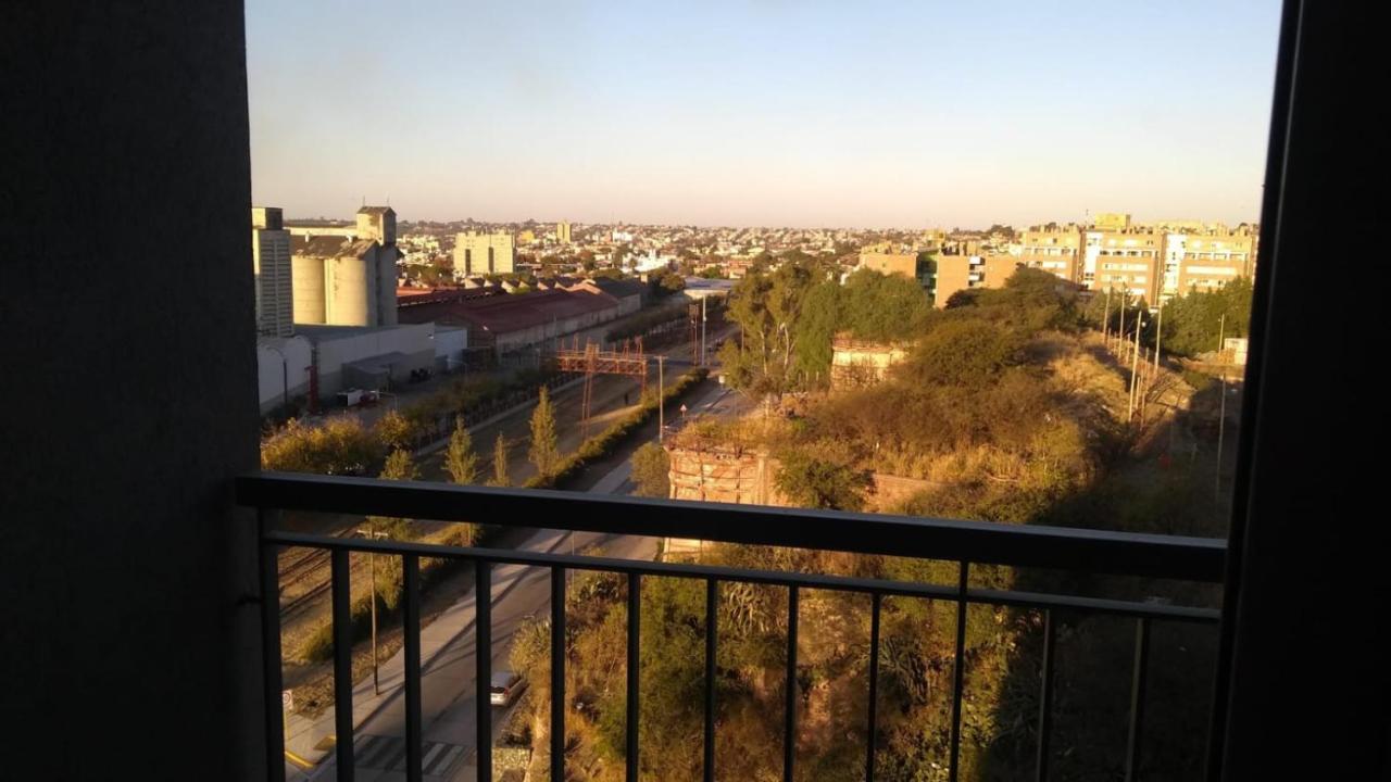 Dpto Temporario A Metros De La Terminal Y Hospital De Ninos Apartment
